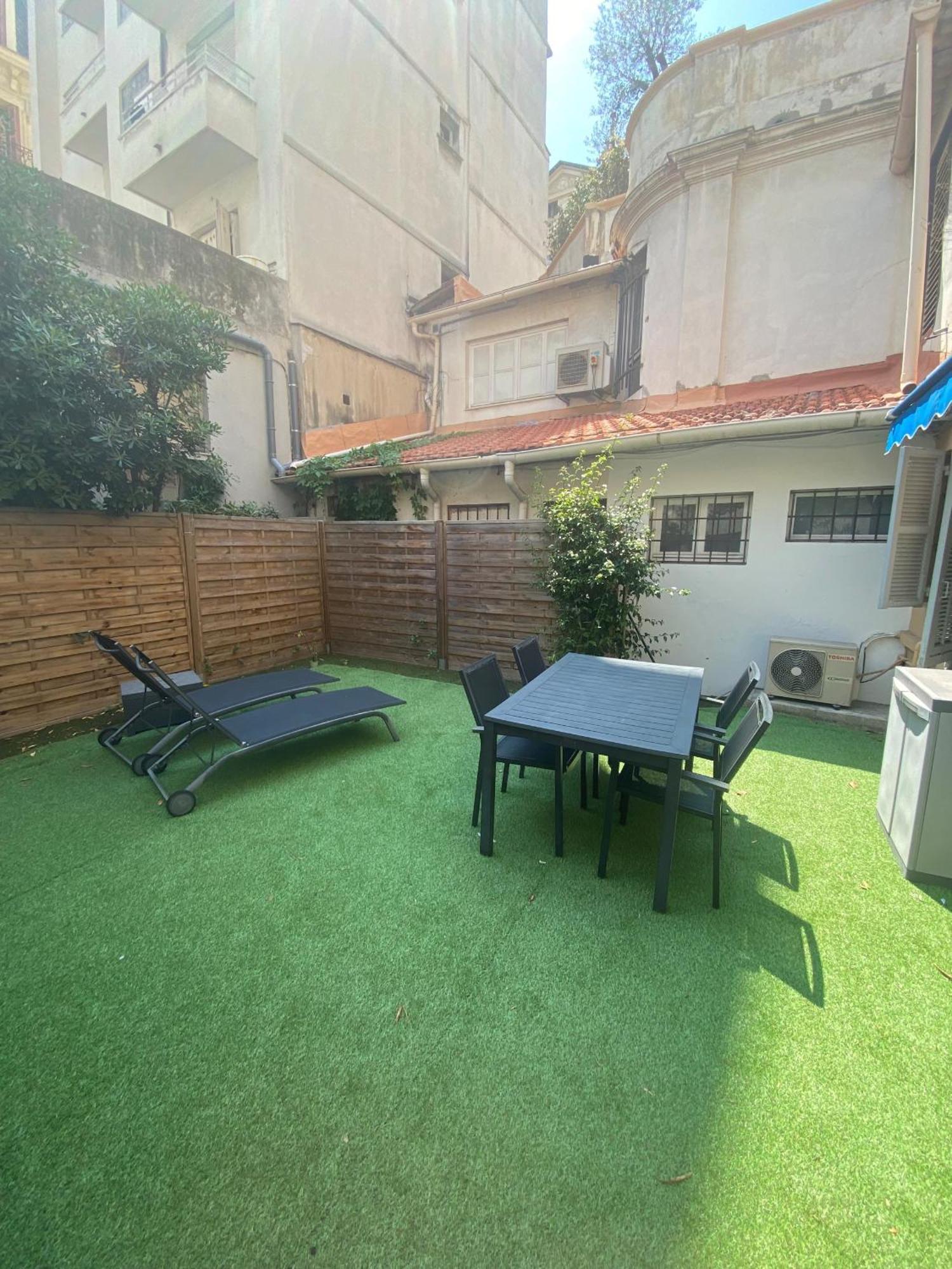 Appartement 4 personnes grande terrasse dans le Carré d Or à Niza Exterior foto